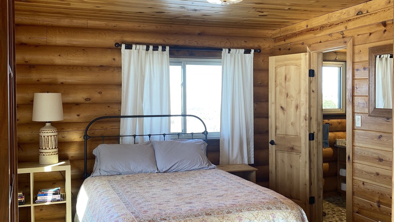 Photo of Bedroom in Mesa