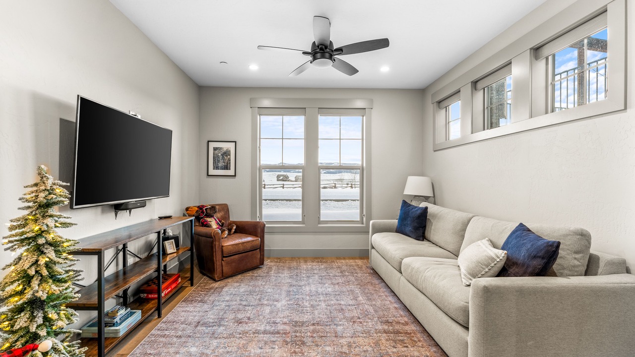 Photo of Livingroom in Grand Elk Ranch