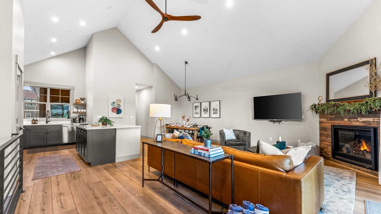 Photo of Livingroom in Grand Elk Ranch