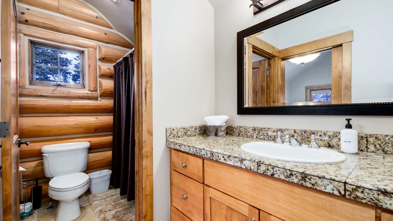 Photo of Bathroom in Quandary Village