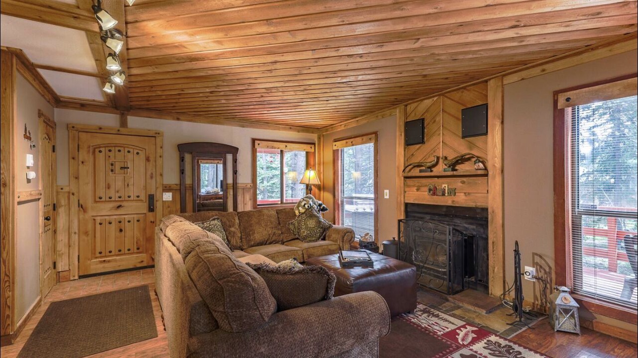 Photo of Livingroom in Saint Mary's