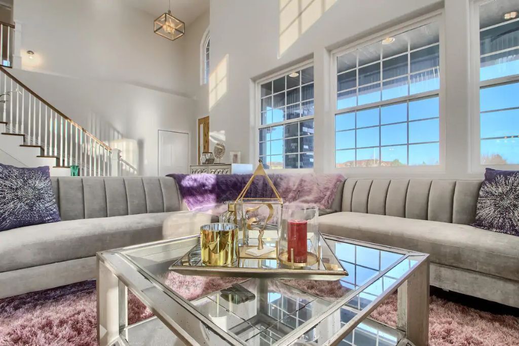Photo of Livingroom in Ken Caryl