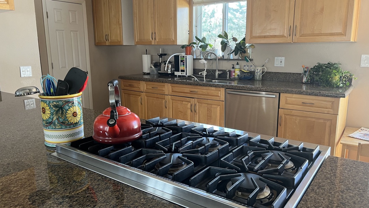 Photo of Kitchen in Rural North Boulder