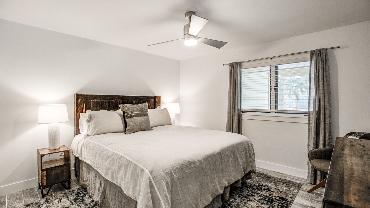 Photo of Bedroom in Peak 8