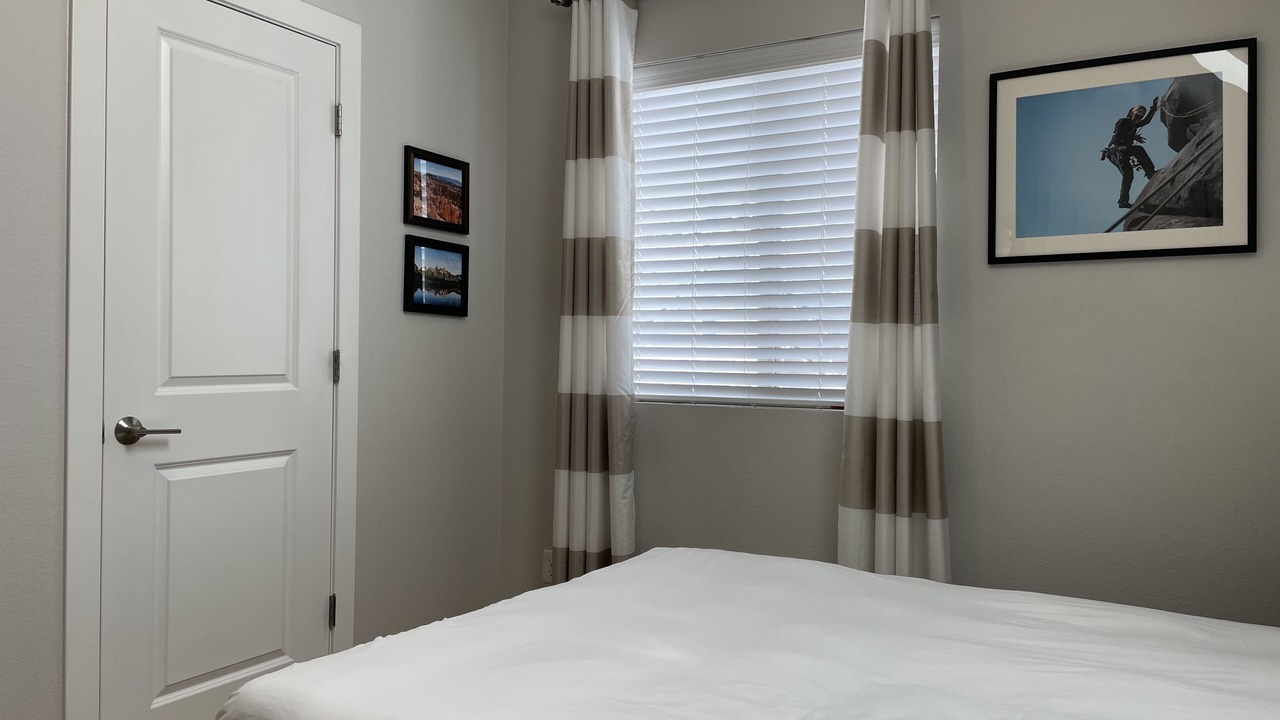 Photo of Bedroom in Cole
