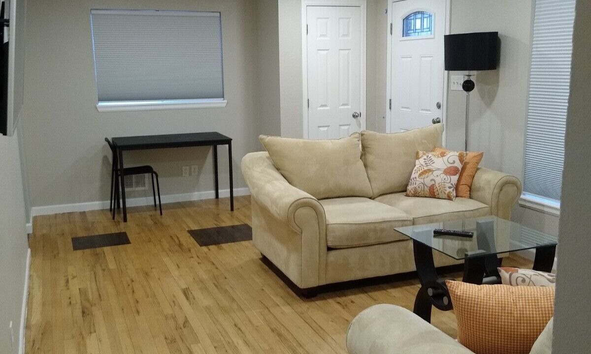 Photo of Livingroom in Aurora