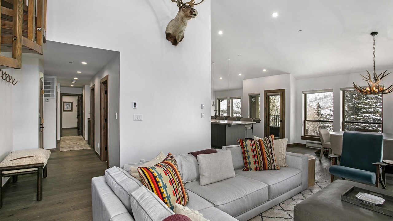 Photo of Livingroom in Vail
