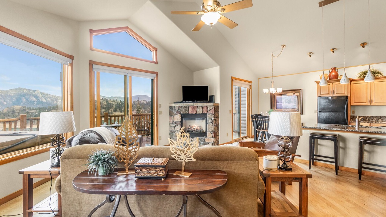 Photo of Livingroom in Estes Park