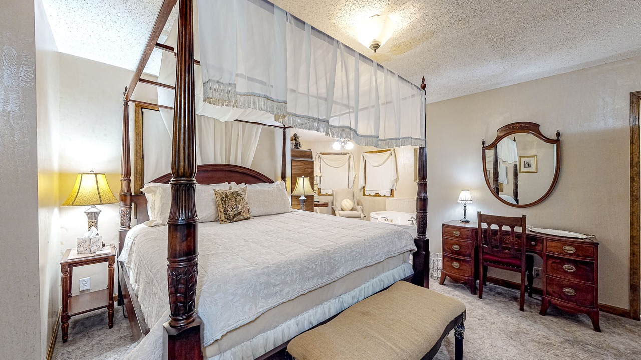 Photo of Bedroom in South Fork