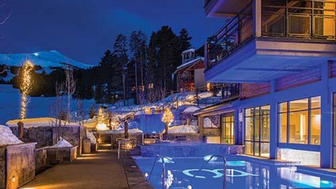 Photo of Outdoor in Peak 8