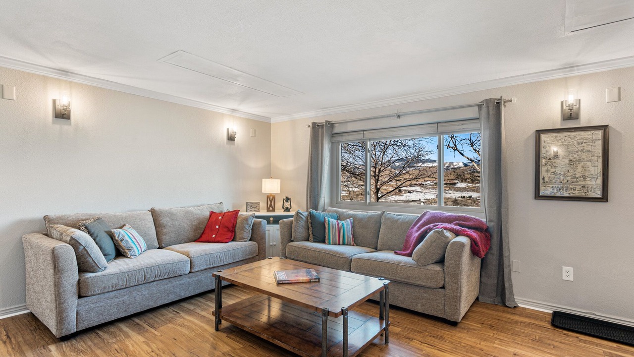 Photo of Livingroom in Loveland