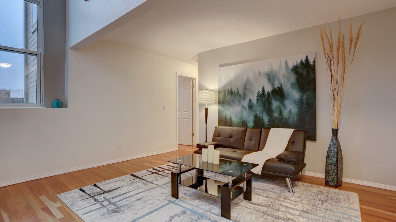 Photo of Livingroom in Roxborough