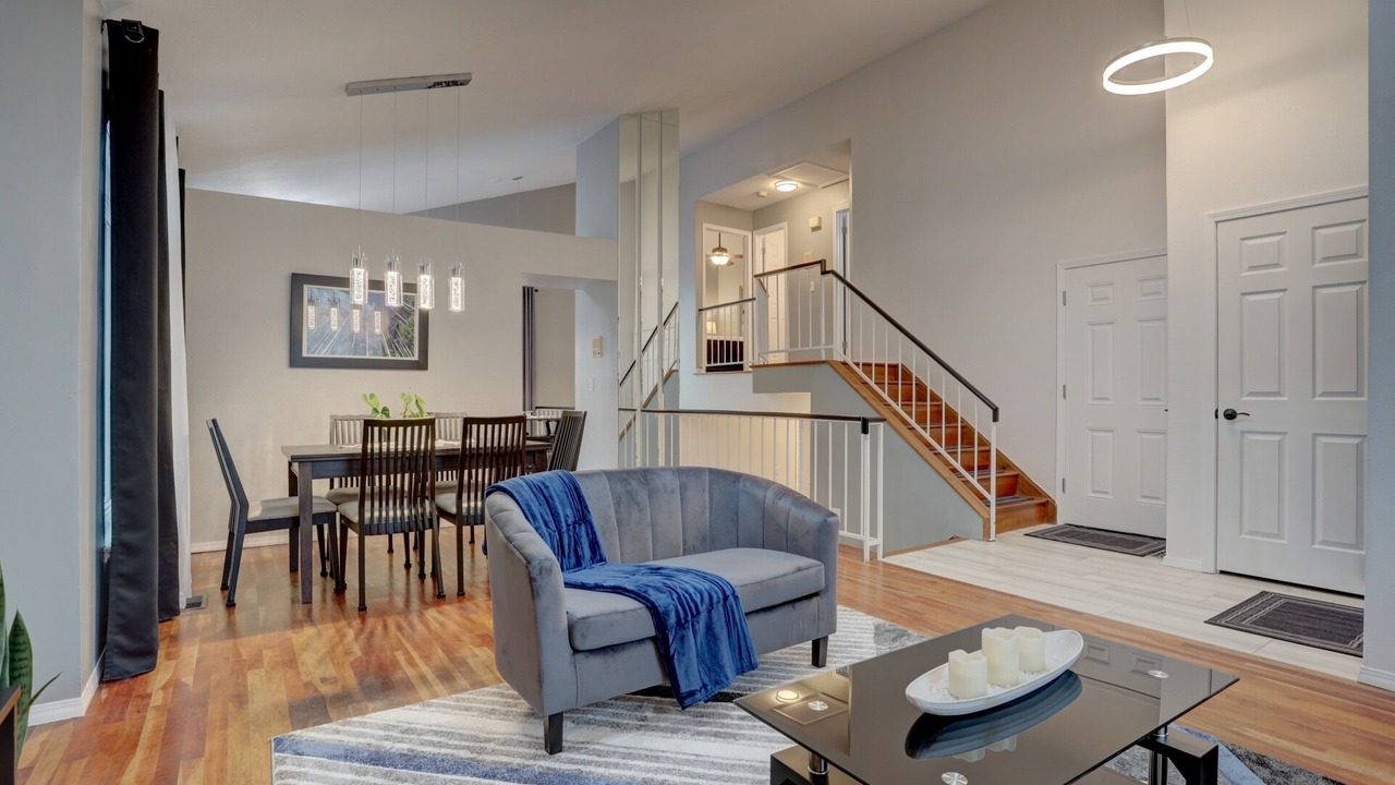 Photo of Livingroom in Roxborough