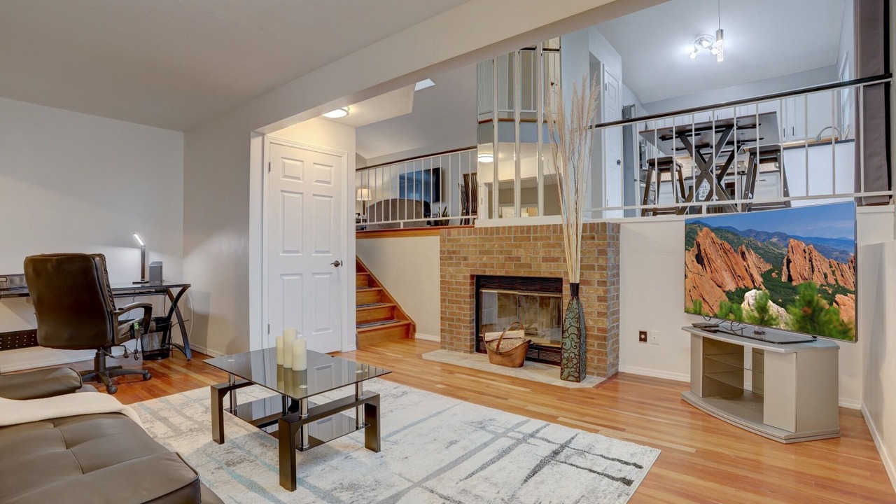 Photo of Livingroom in Roxborough