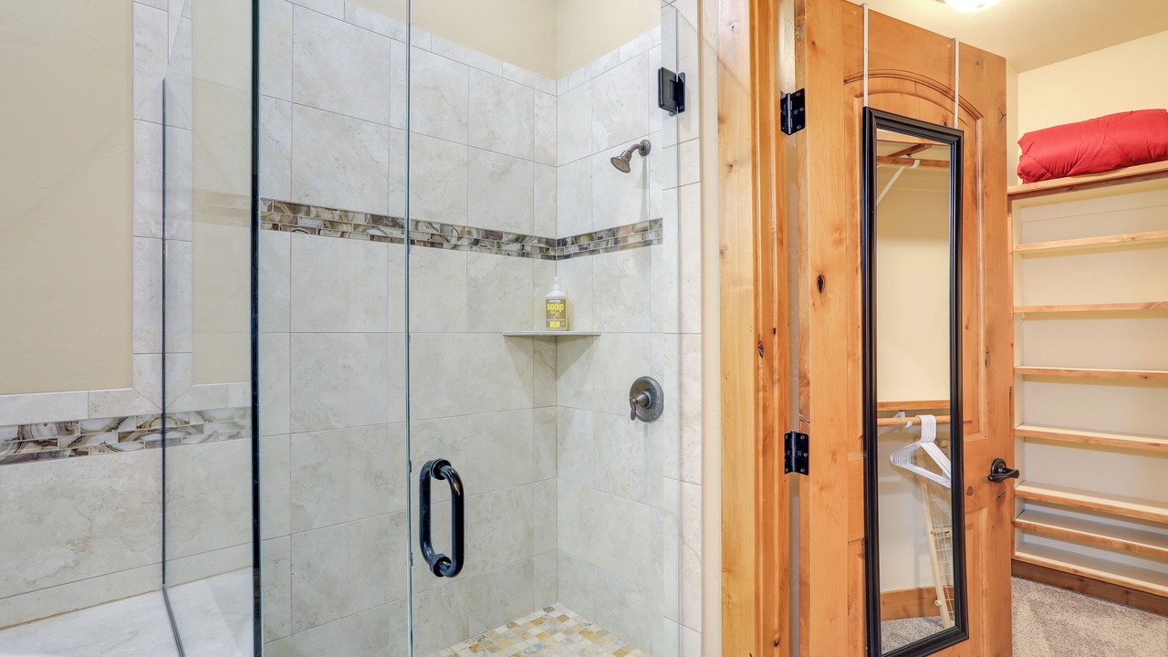 Photo of Bathroom in Twin Creek Village