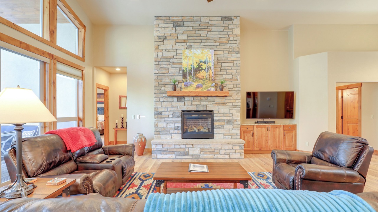 Photo of Livingroom in Twin Creek Village