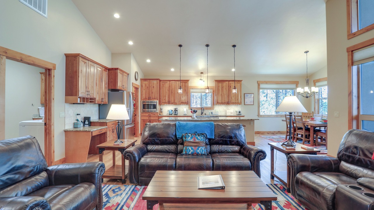 Photo of Livingroom in Twin Creek Village