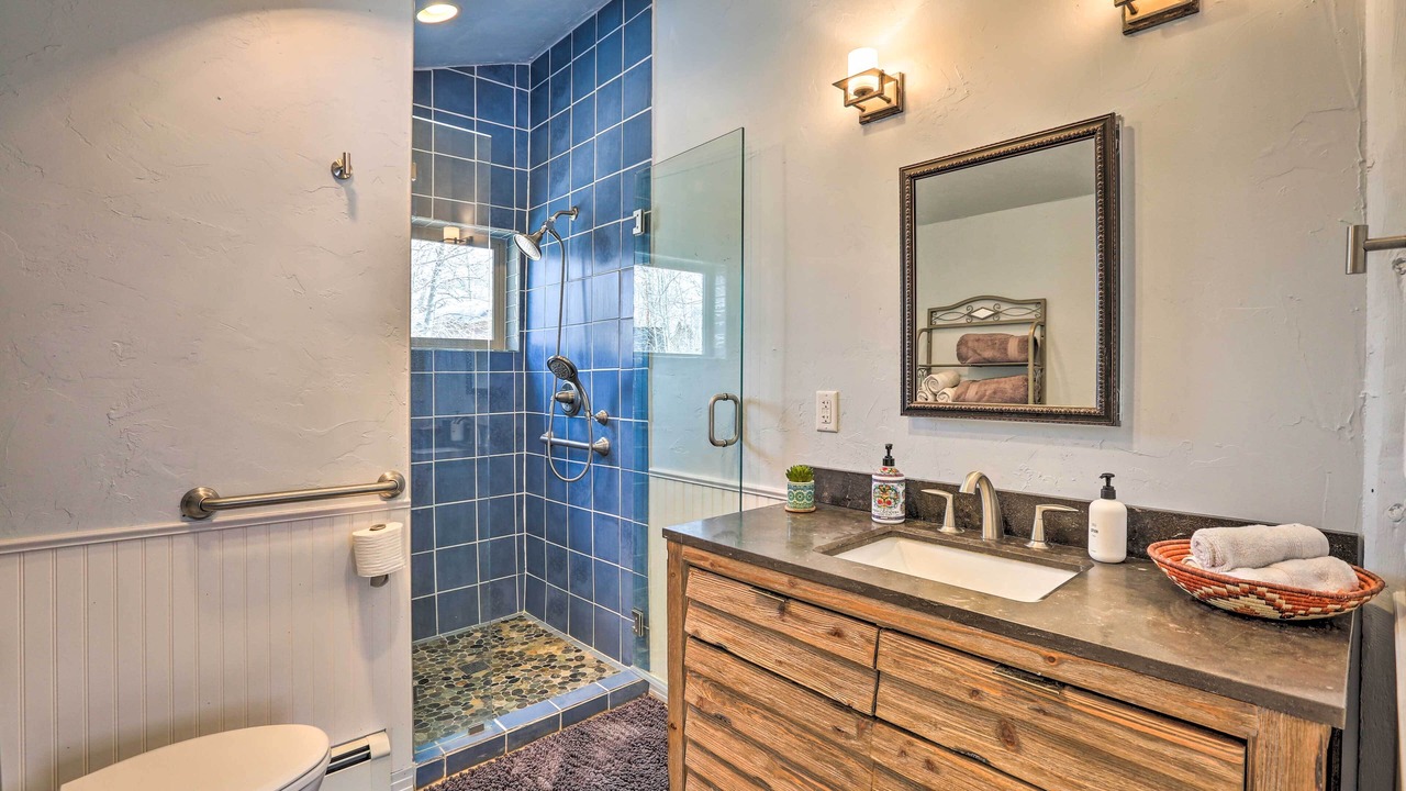 Photo of Bathroom in Twin Lakes