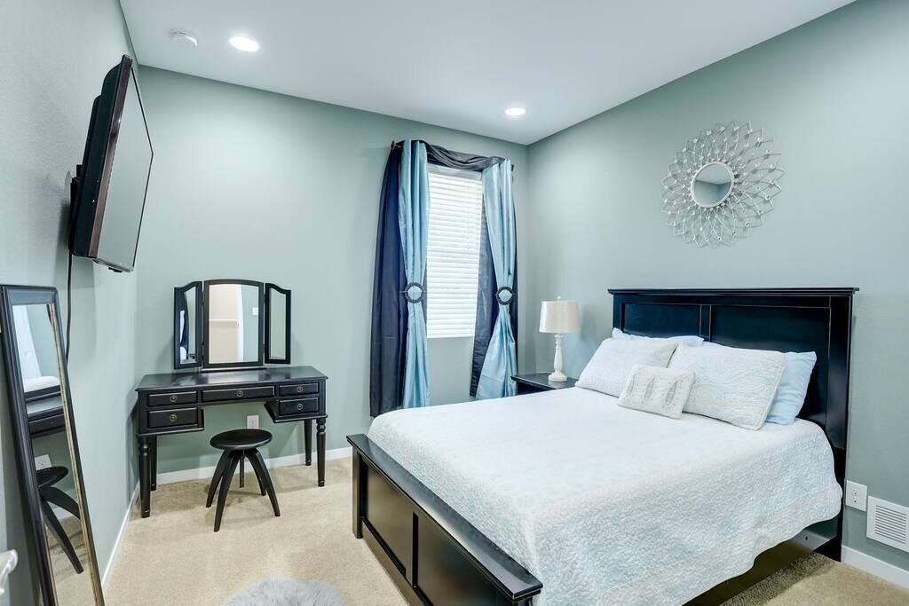 Photo of Bedroom in Commerce City