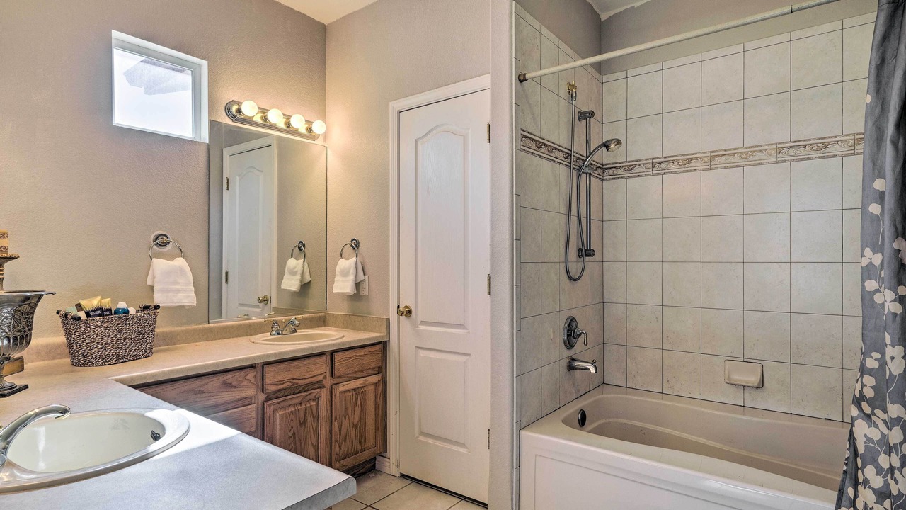 Photo of Bathroom in Stetson Hills