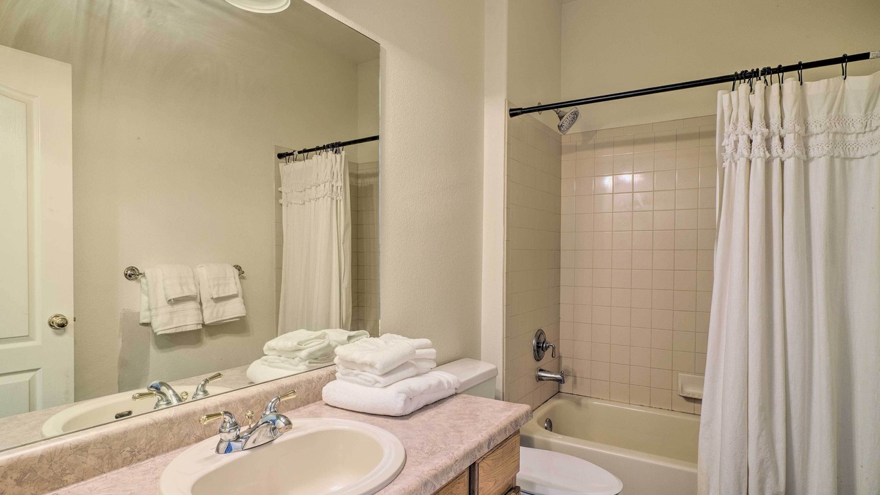 Photo of Bathroom in Stetson Hills