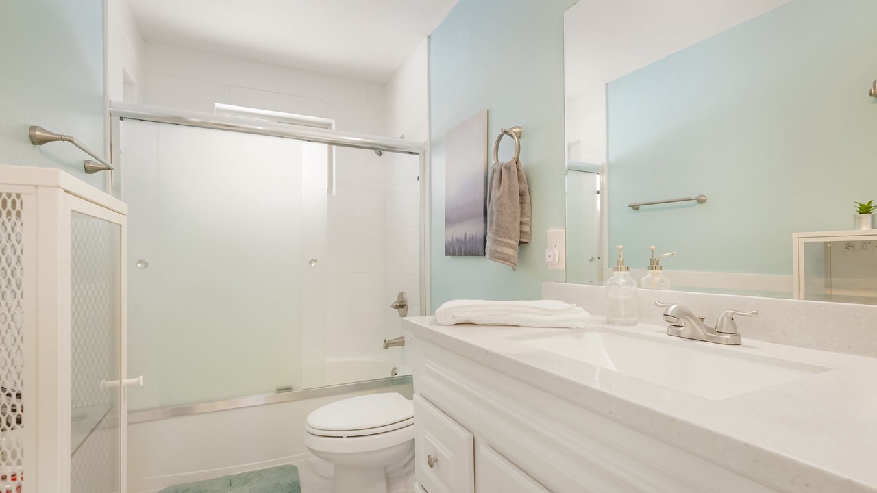 Photo of Bathroom in Dupont