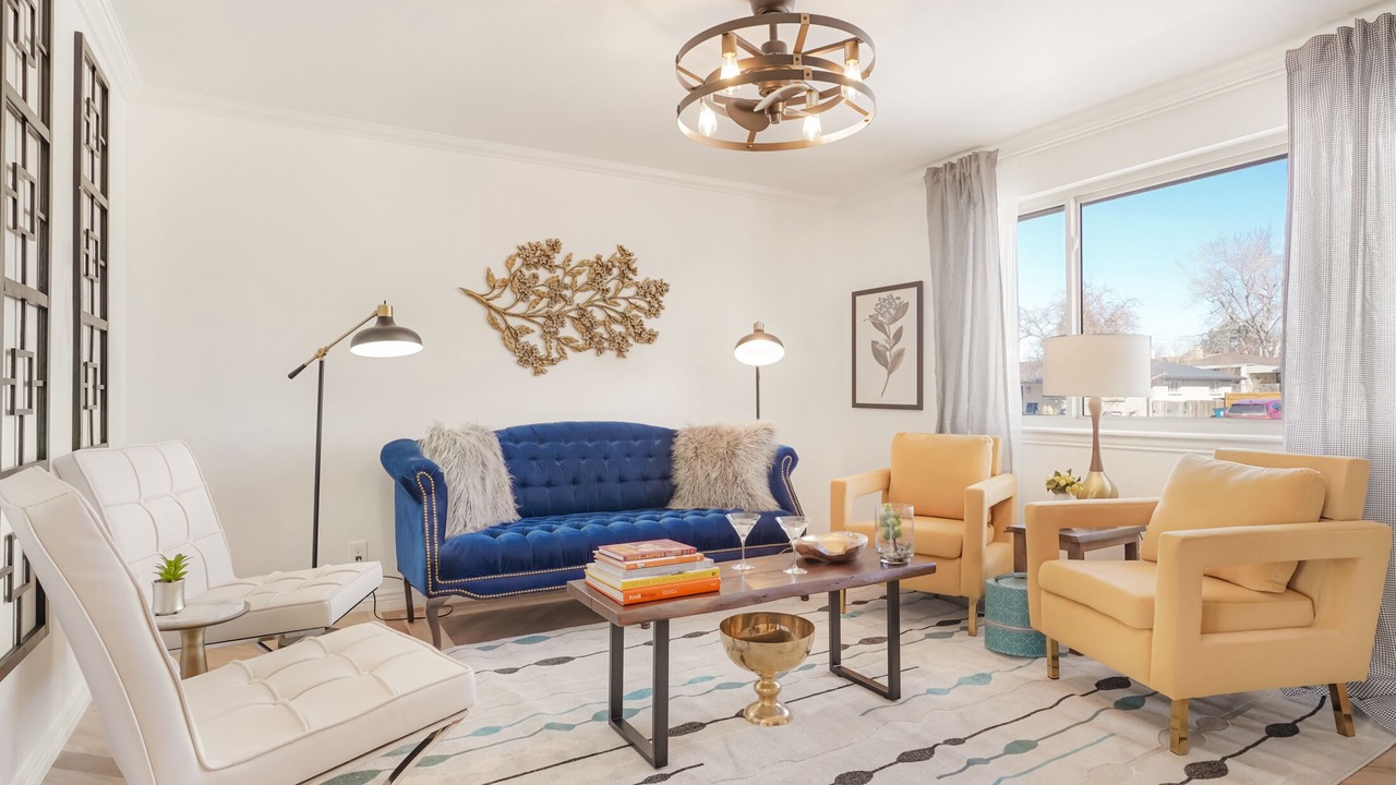 Photo of Livingroom in Dupont