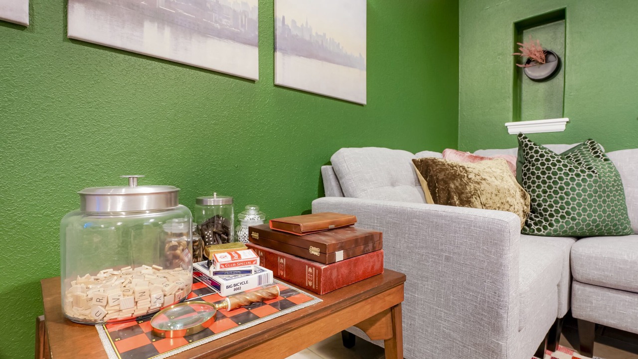 Photo of Livingroom in Dupont
