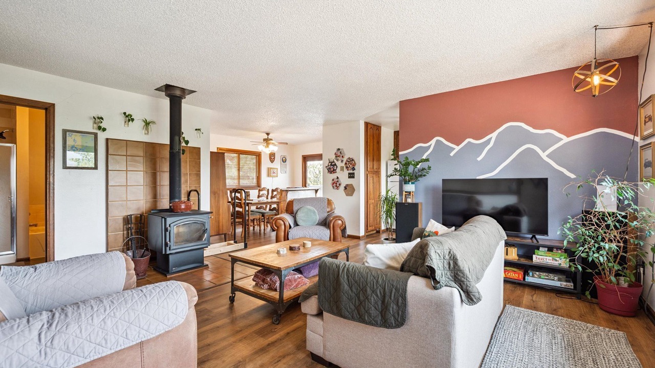 Photo of Livingroom in Bailey