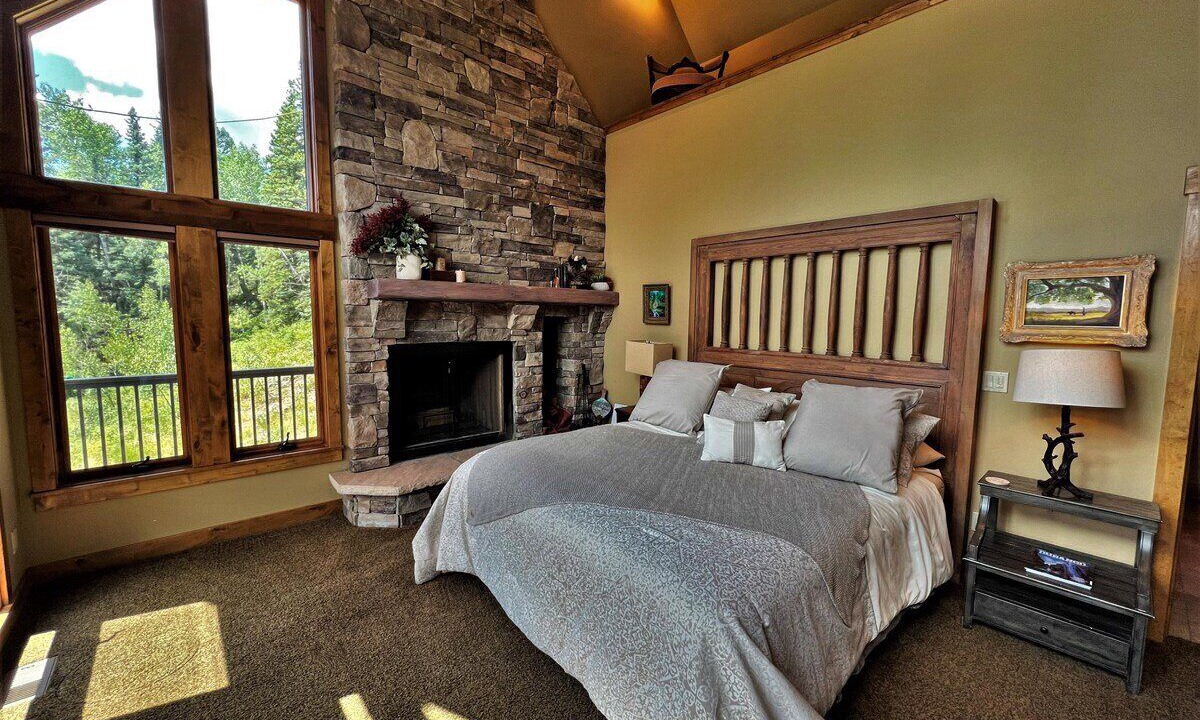 Photo of Livingroom in Purgatory