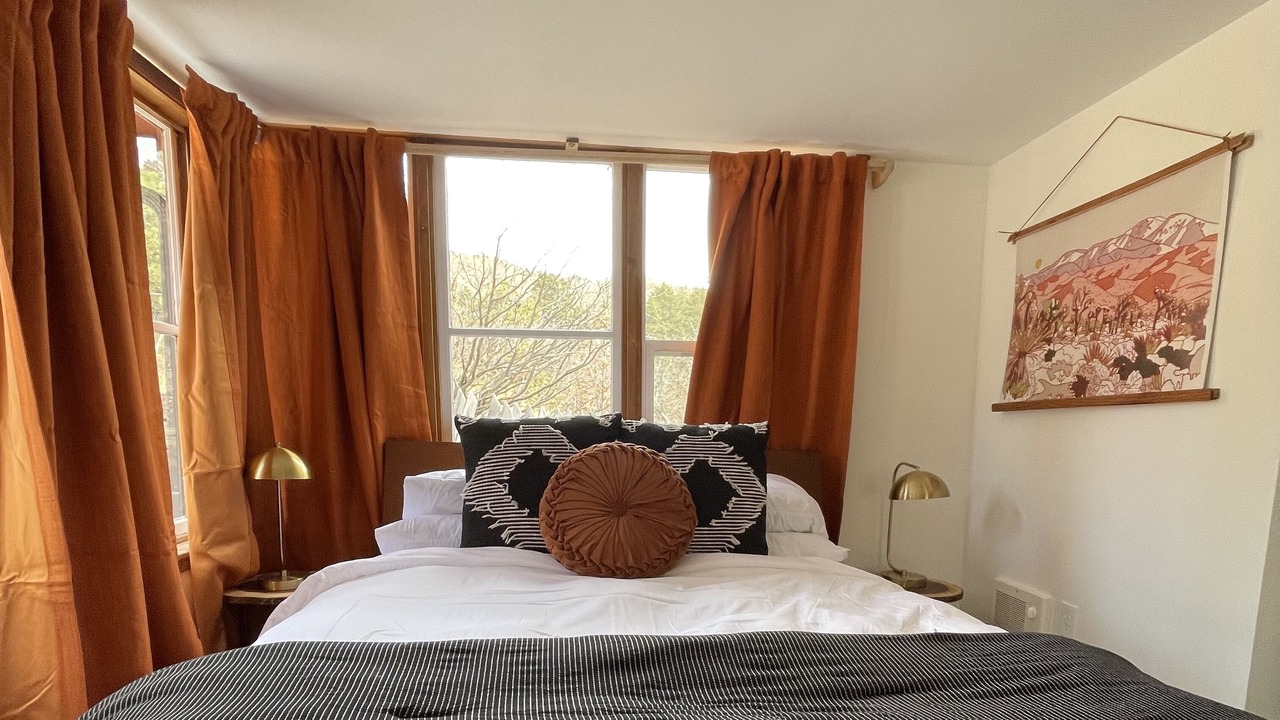 Photo of Bedroom in Cascade