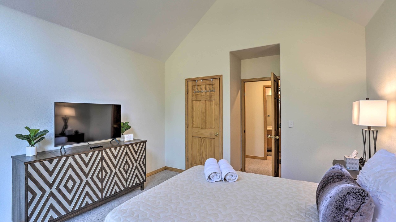 Photo of Bedroom in Evergreen