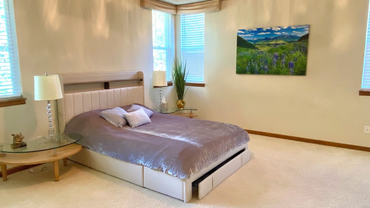 Photo of Bedroom in Castle Pines North