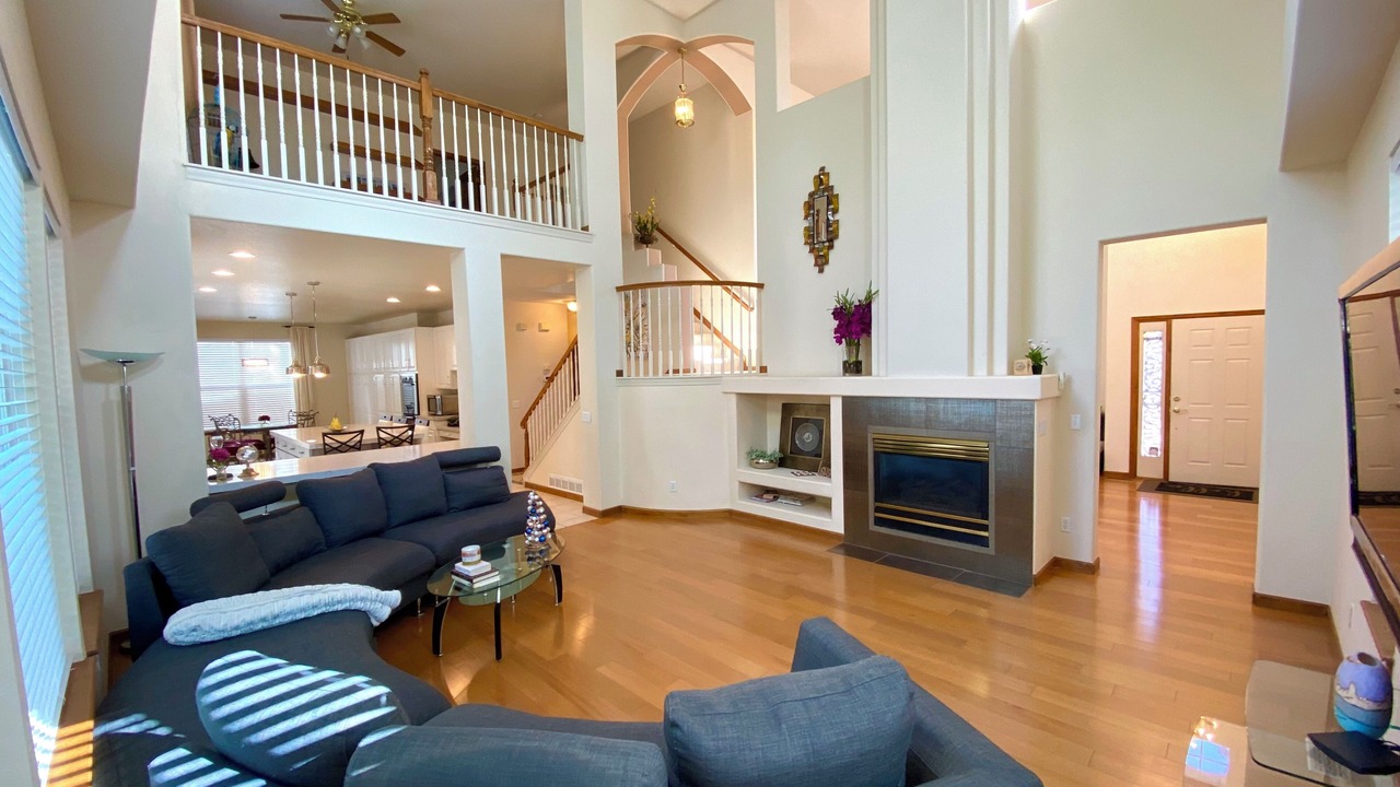 Photo of Livingroom in Castle Pines North