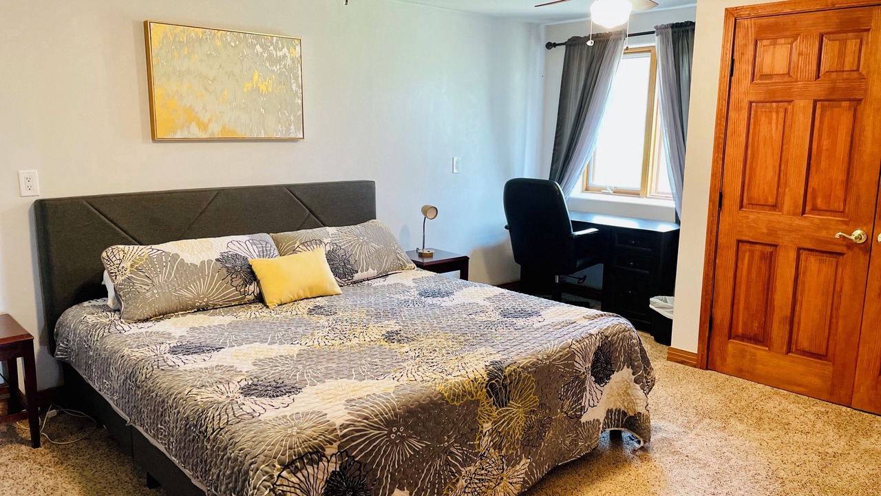 Photo of Bedroom in Golden