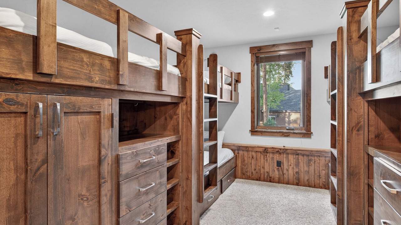 Photo of Bedroom in Boulder Ridge