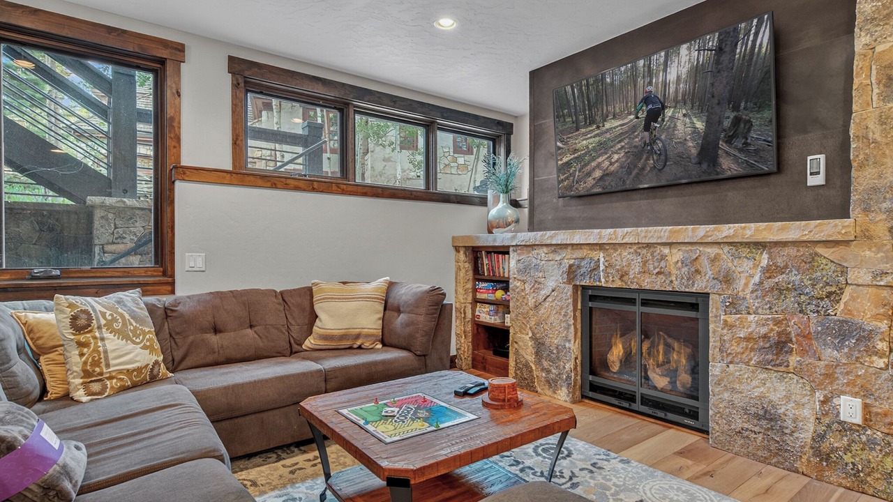 Photo of Livingroom in Boulder Ridge
