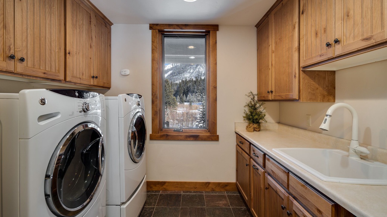 Photo of Bedroom in Blue River