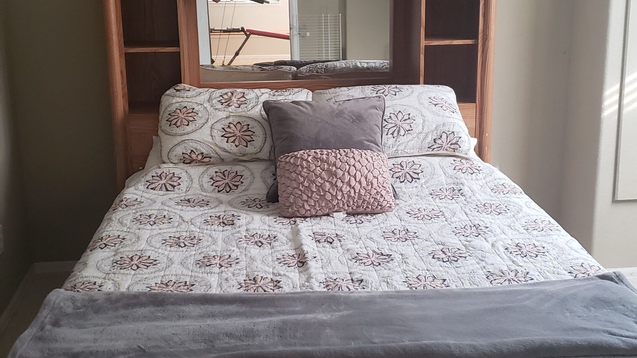 Photo of Bedroom in Castle Pines North