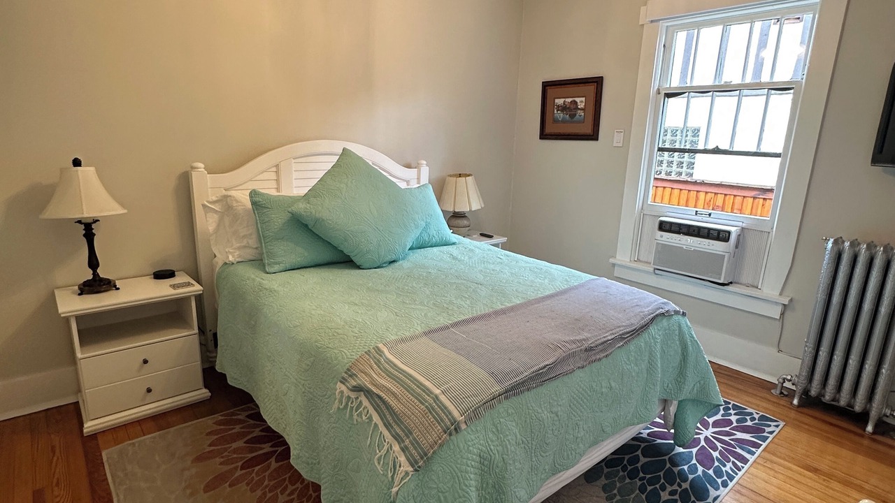 Photo of Bedroom in Washington Park