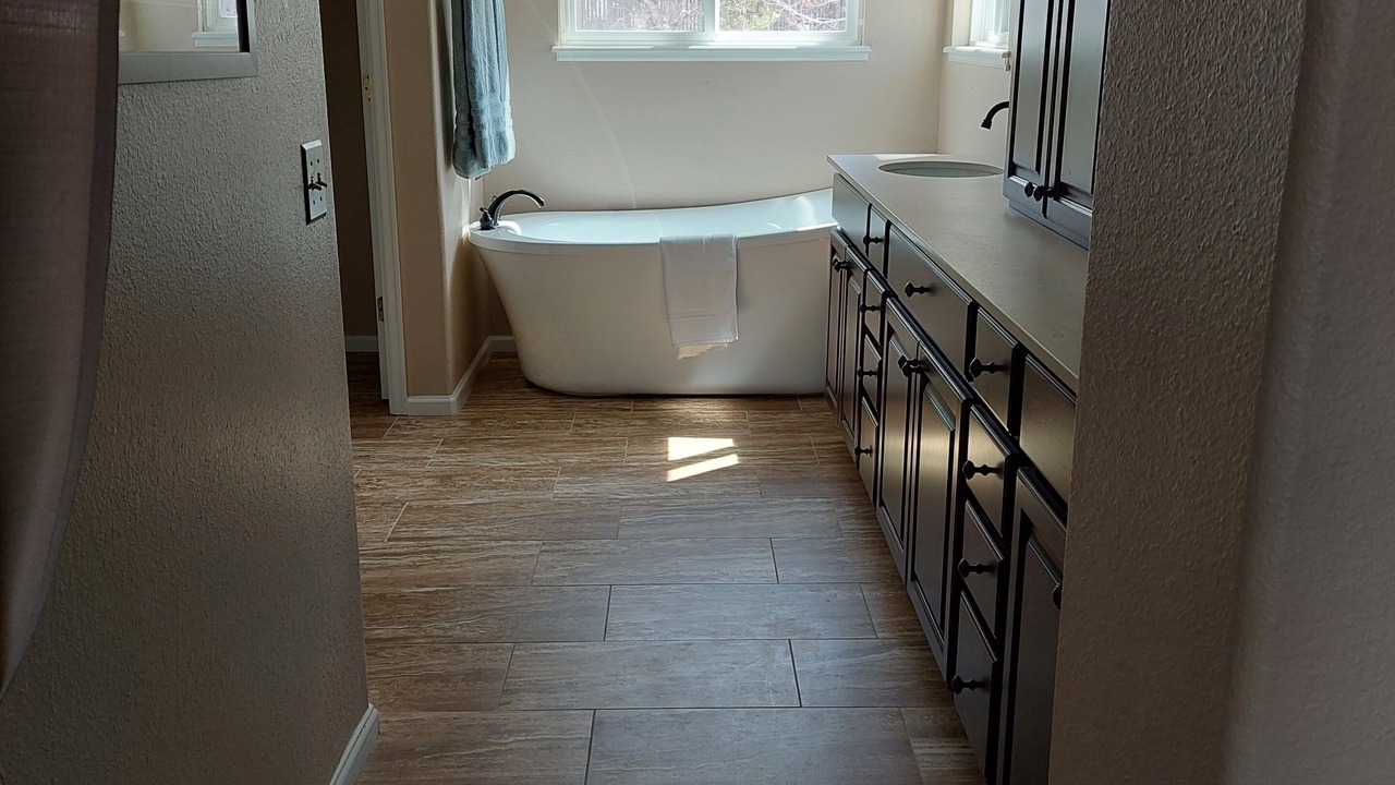 Photo of Bathroom in Gleneagle