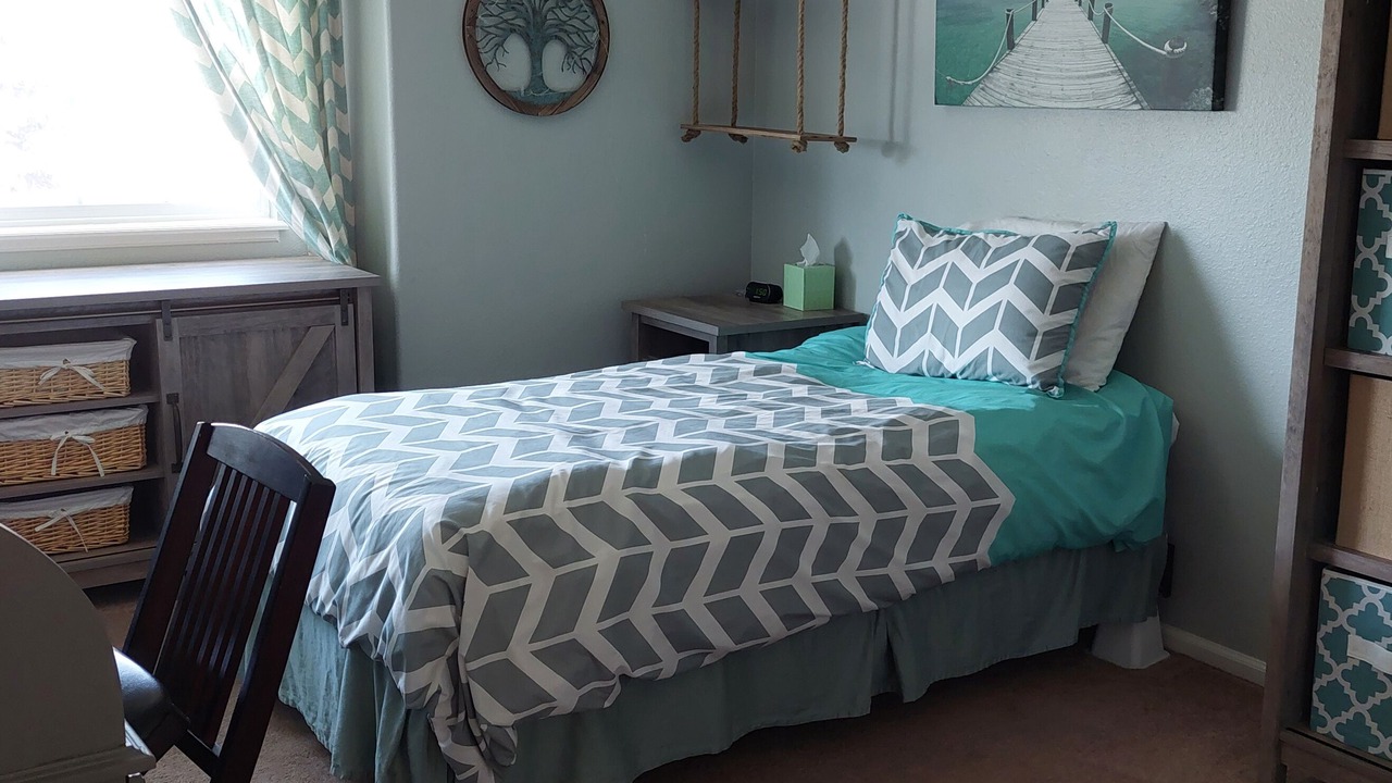 Photo of Bedroom in Gleneagle