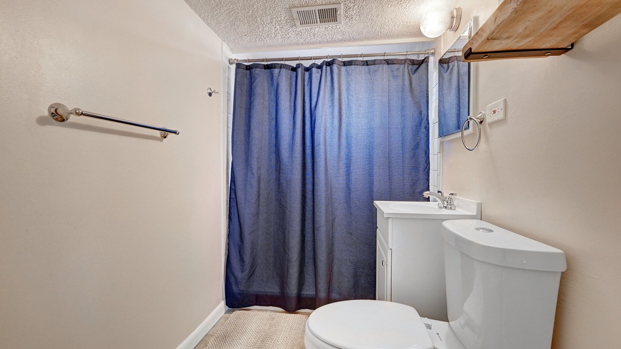 Photo of Bathroom in Edgewater