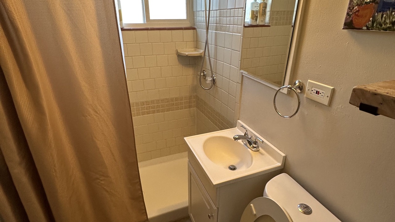 Photo of Bathroom in Edgewater
