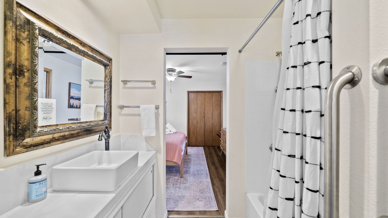 Photo of Bathroom in Lamar Heights Area