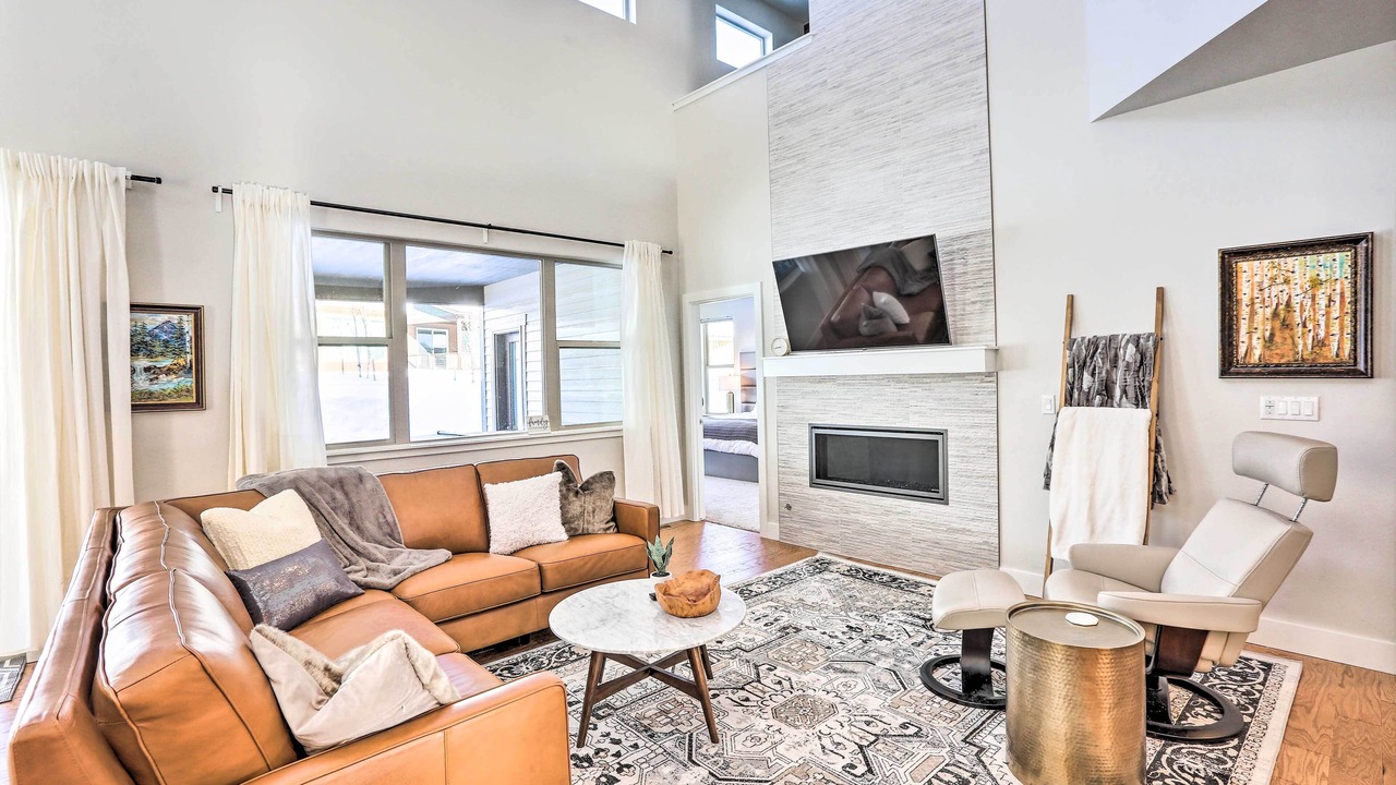 Photo of Livingroom in Grand Elk Ranch