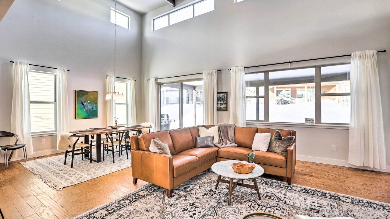 Photo of Livingroom in Grand Elk Ranch