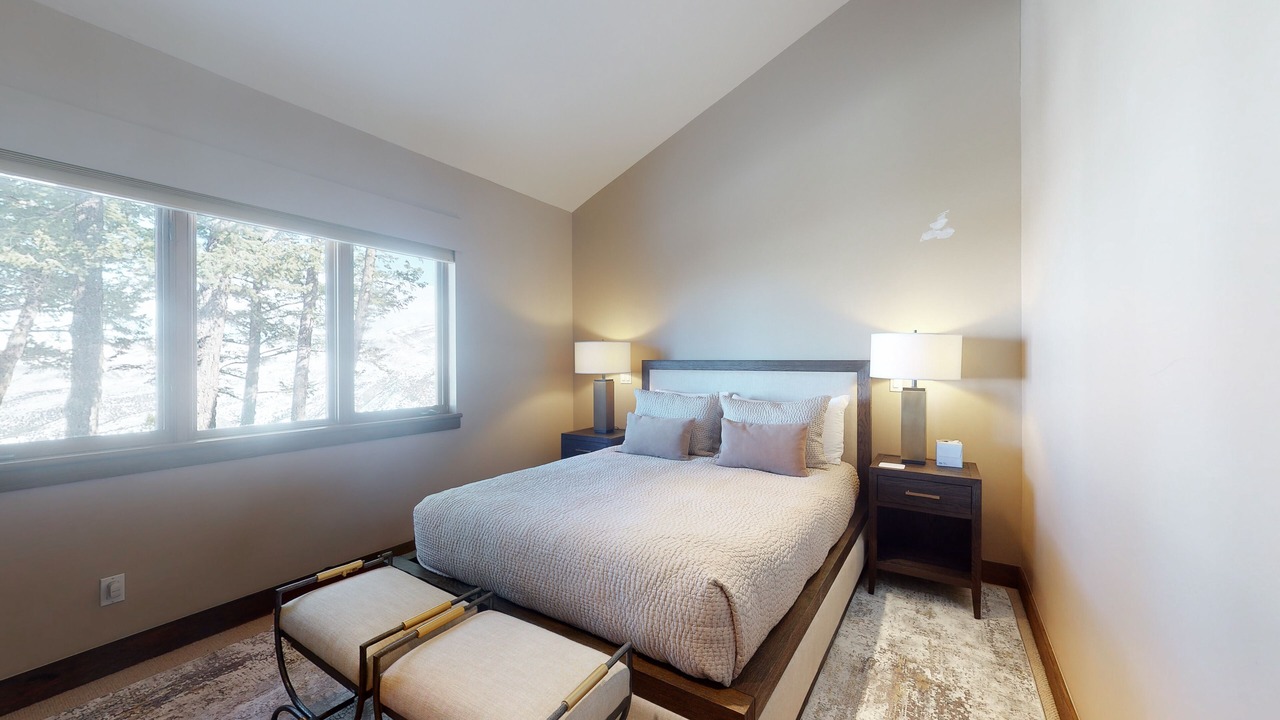 Photo of Bedroom in Edwards