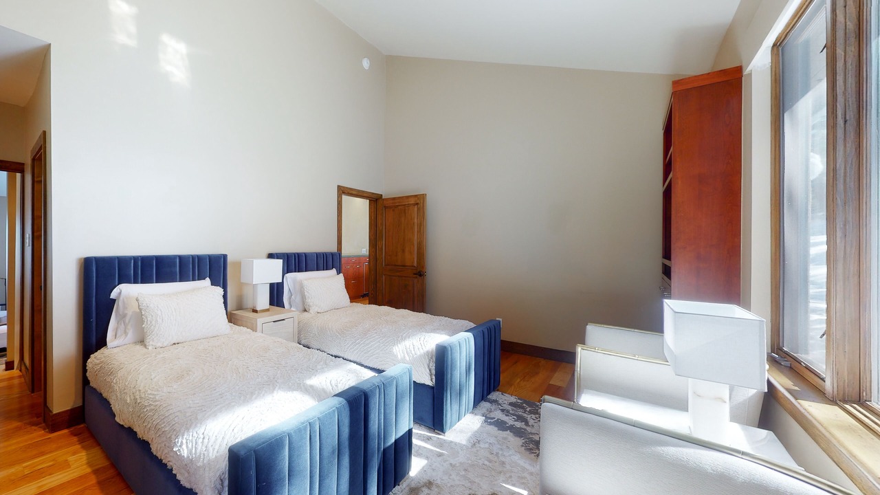 Photo of Bedroom in Edwards