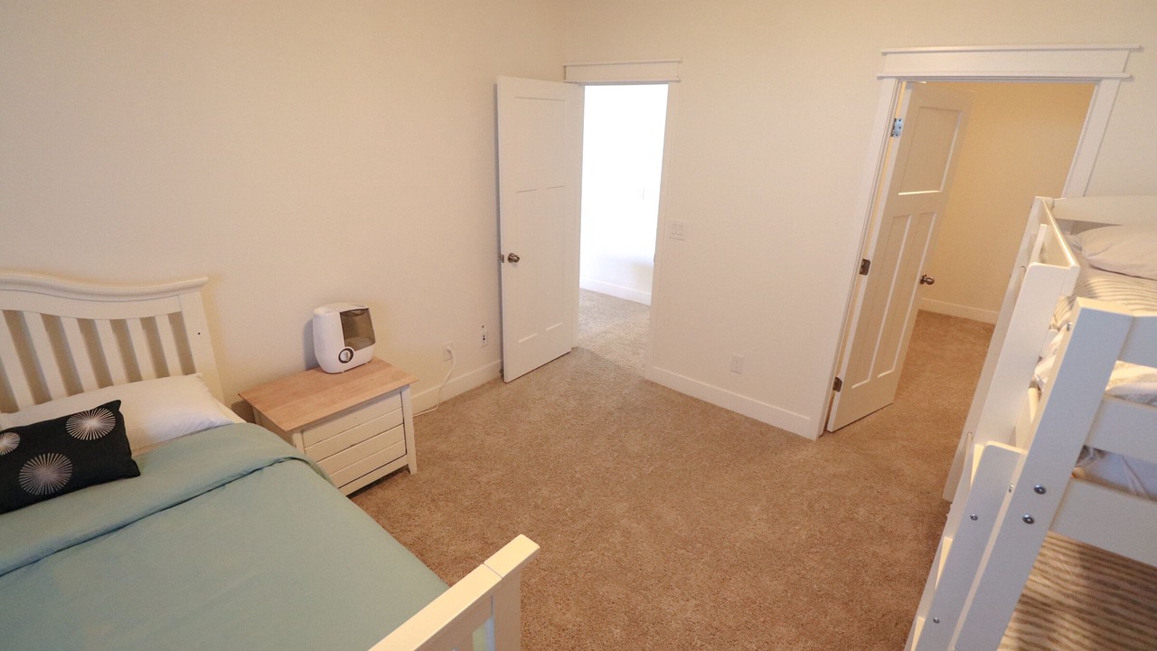 Photo of Bedroom in Elbert